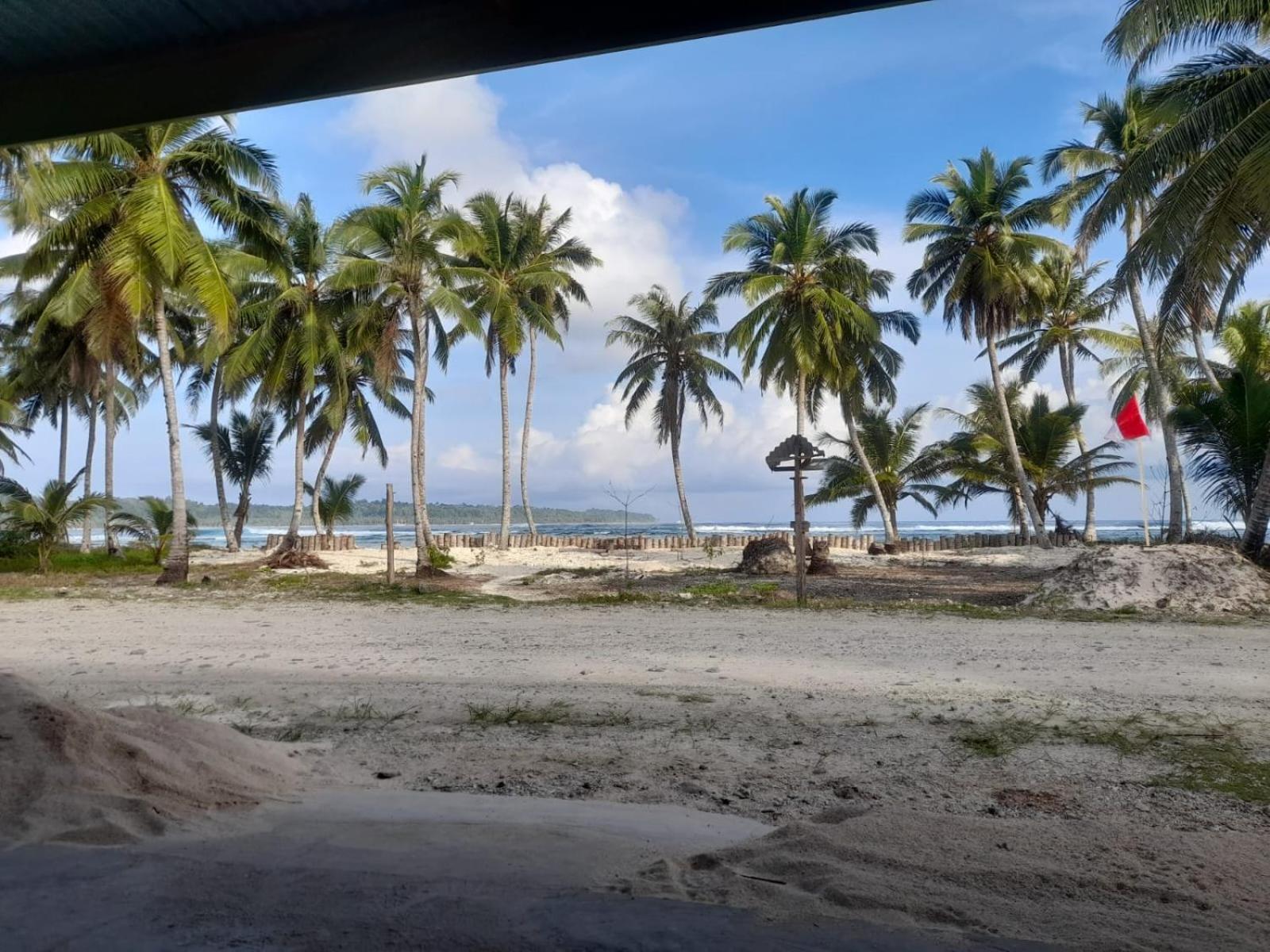 Surf Homestay Katiet ภายนอก รูปภาพ
